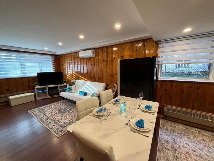 Cozy Spacious Work Friendly Lotus With Garden View High Speed Free Wi Fi And Parking Adjacent To Downtown Montréal Dış mekan fotoğraf