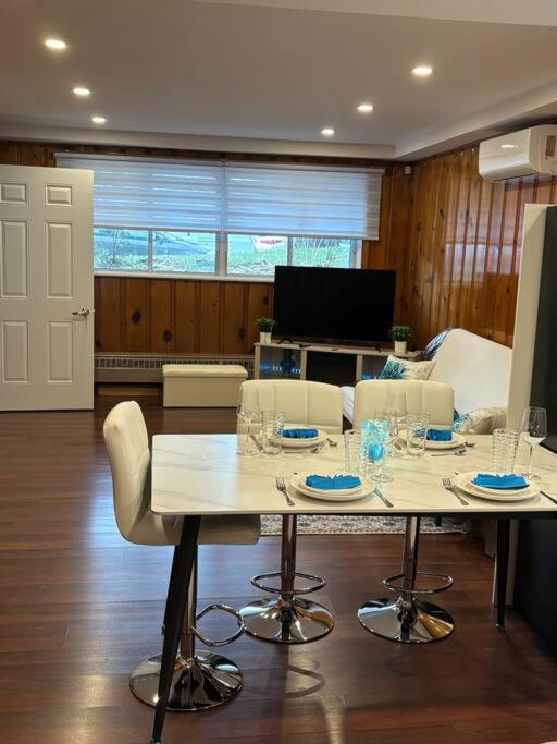Cozy Spacious Work Friendly Lotus With Garden View High Speed Free Wi Fi And Parking Adjacent To Downtown Montréal Dış mekan fotoğraf